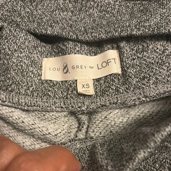 Lou & Grey Women’s Gray Track Pants (XS) and Sweater (M) - Picture 5 of 6